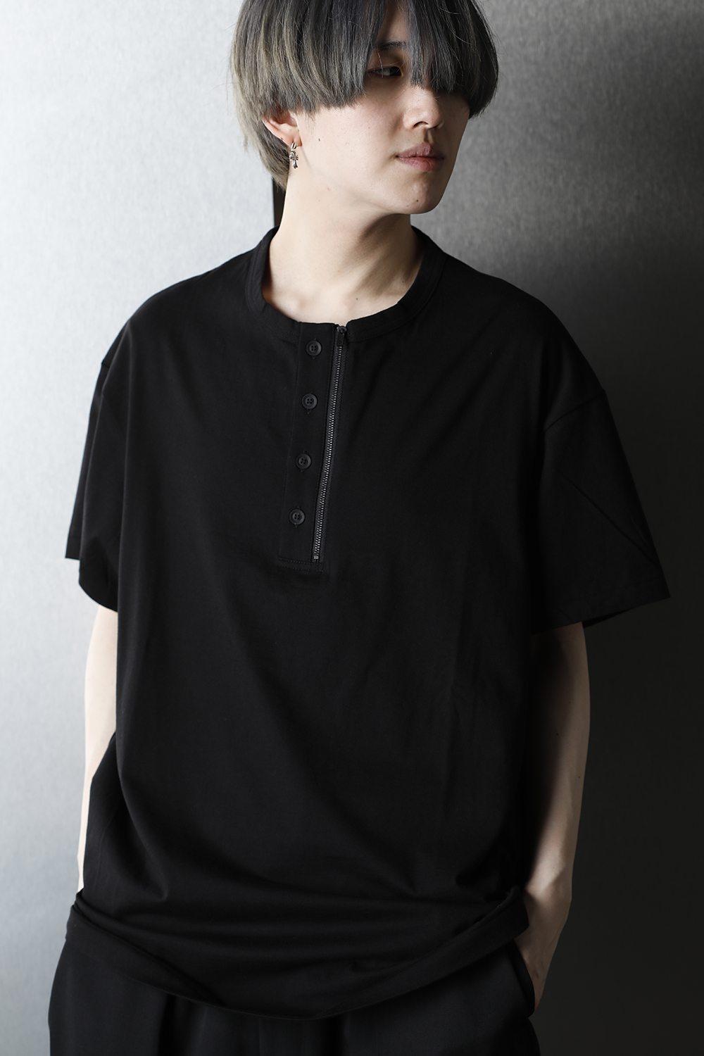 Fasntener Henry neck Short sleeve T-shirt