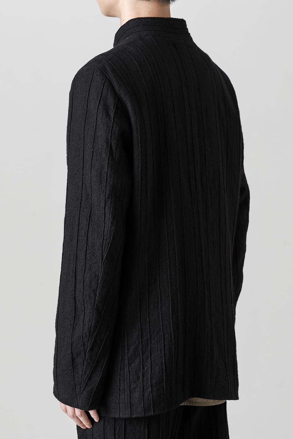 プリーツド ウール スタンド カラー ジャケット