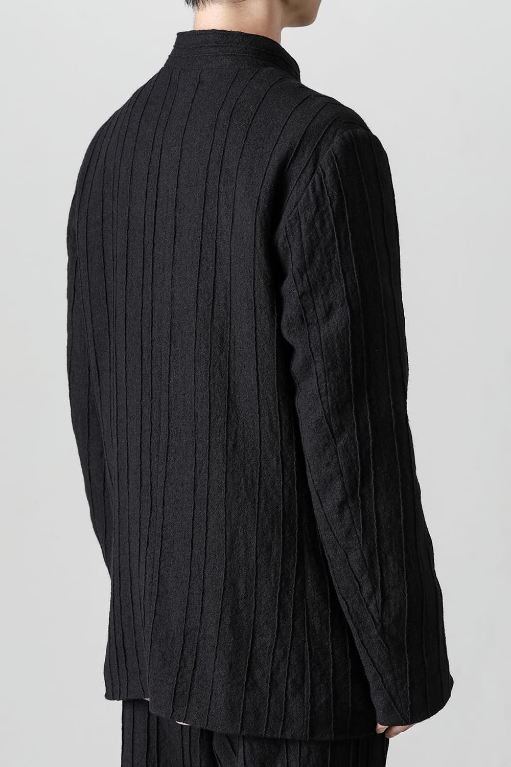 プリーツド ウール スタンド カラー ジャケット