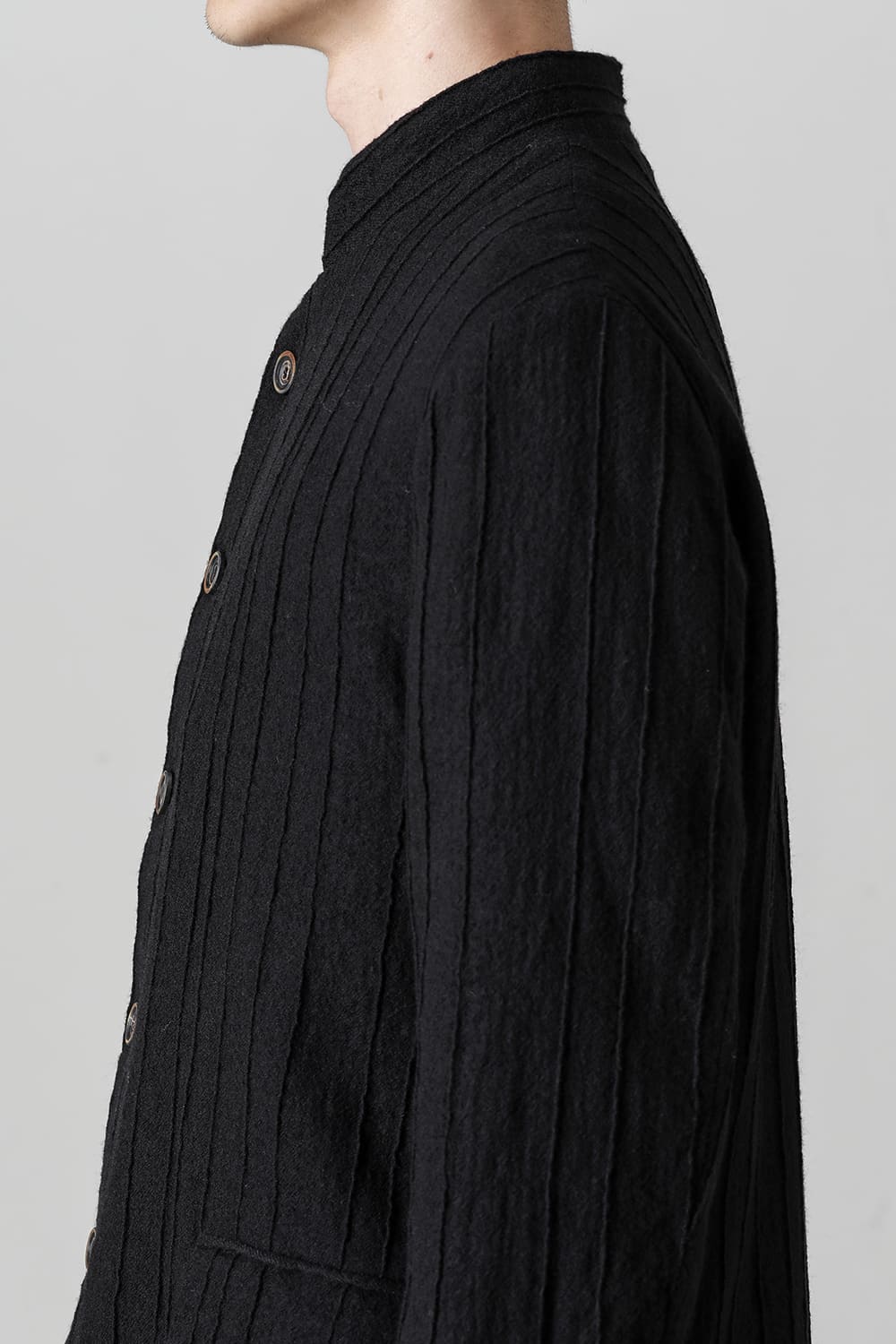 プリーツド ウール スタンド カラー ジャケット