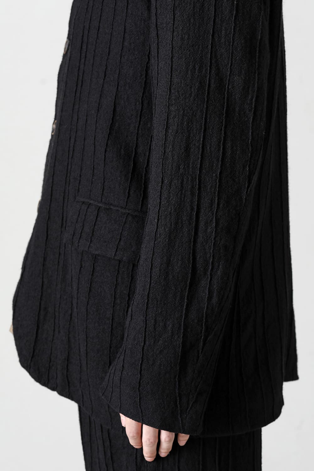 プリーツド ウール スタンド カラー ジャケット