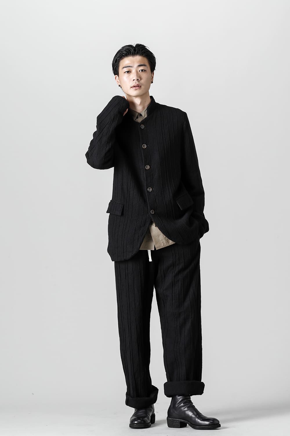 プリーツド ウール スタンド カラー ジャケット