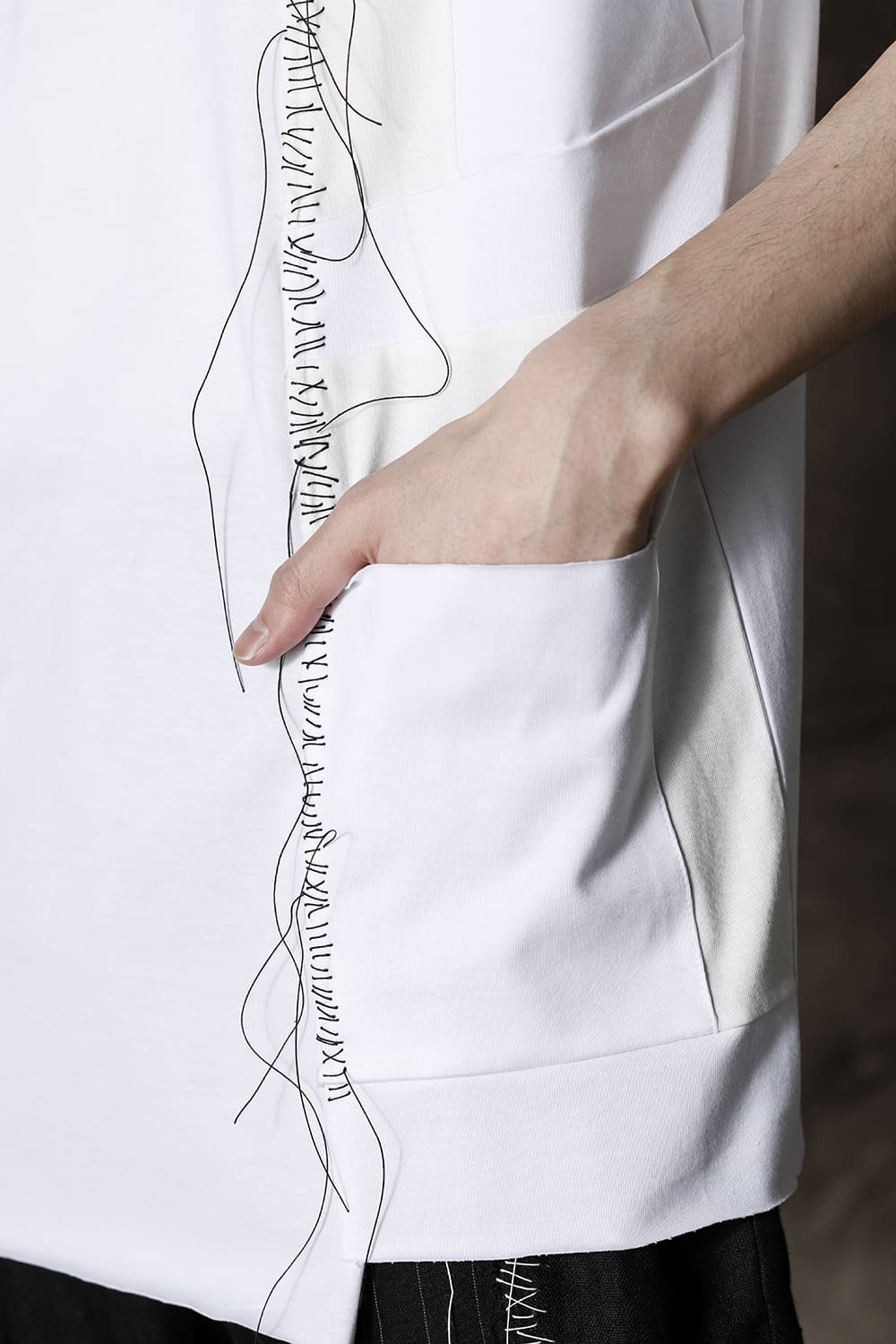 Hand Stitch Side Pocket T-shirts