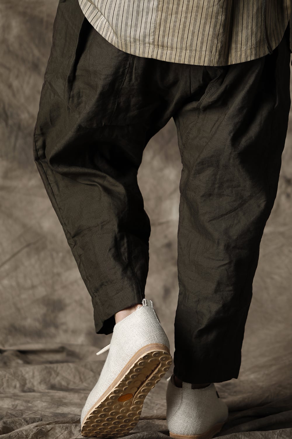 Pleated Drop crotch Cropped trousers Dark Green