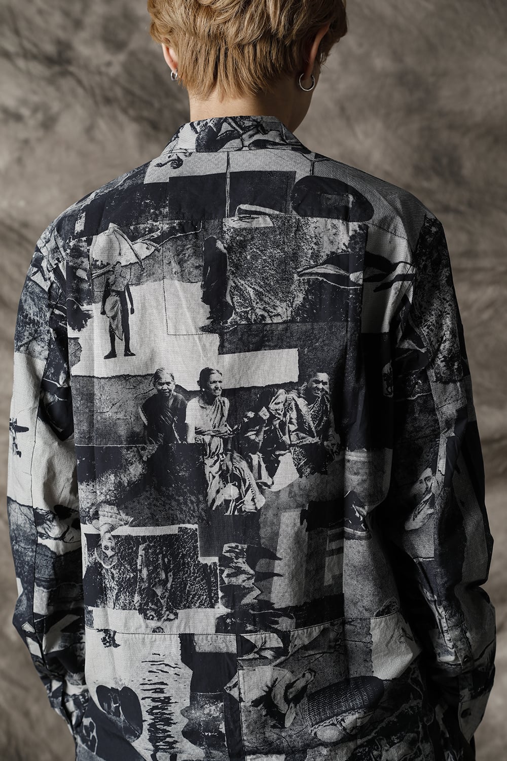 Curved hem Side slit Spread collar shirt Black × White