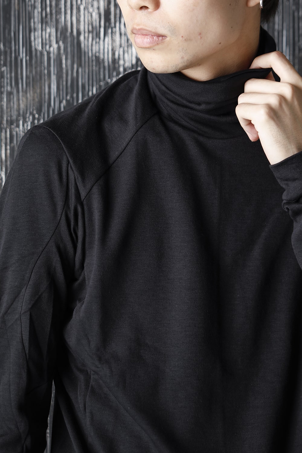 High neck long sleeve soft jersey Black