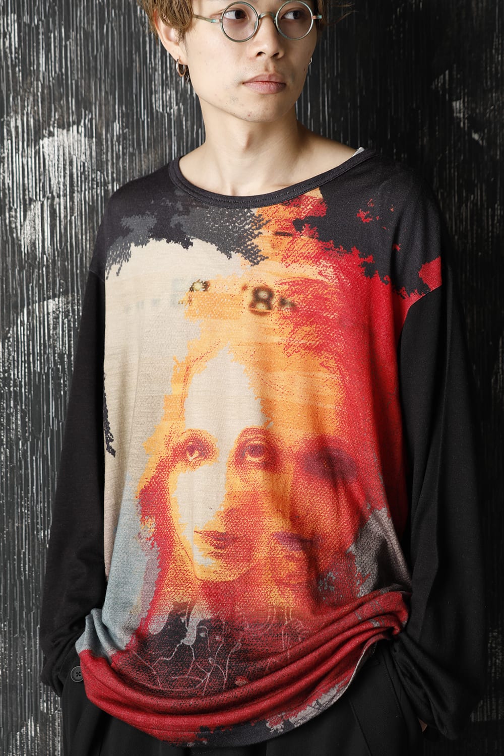 ラウンド ネック 内田すずめ プリント T-シャツ