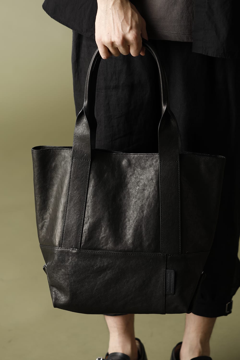 Leather tote 'thin & light' 2