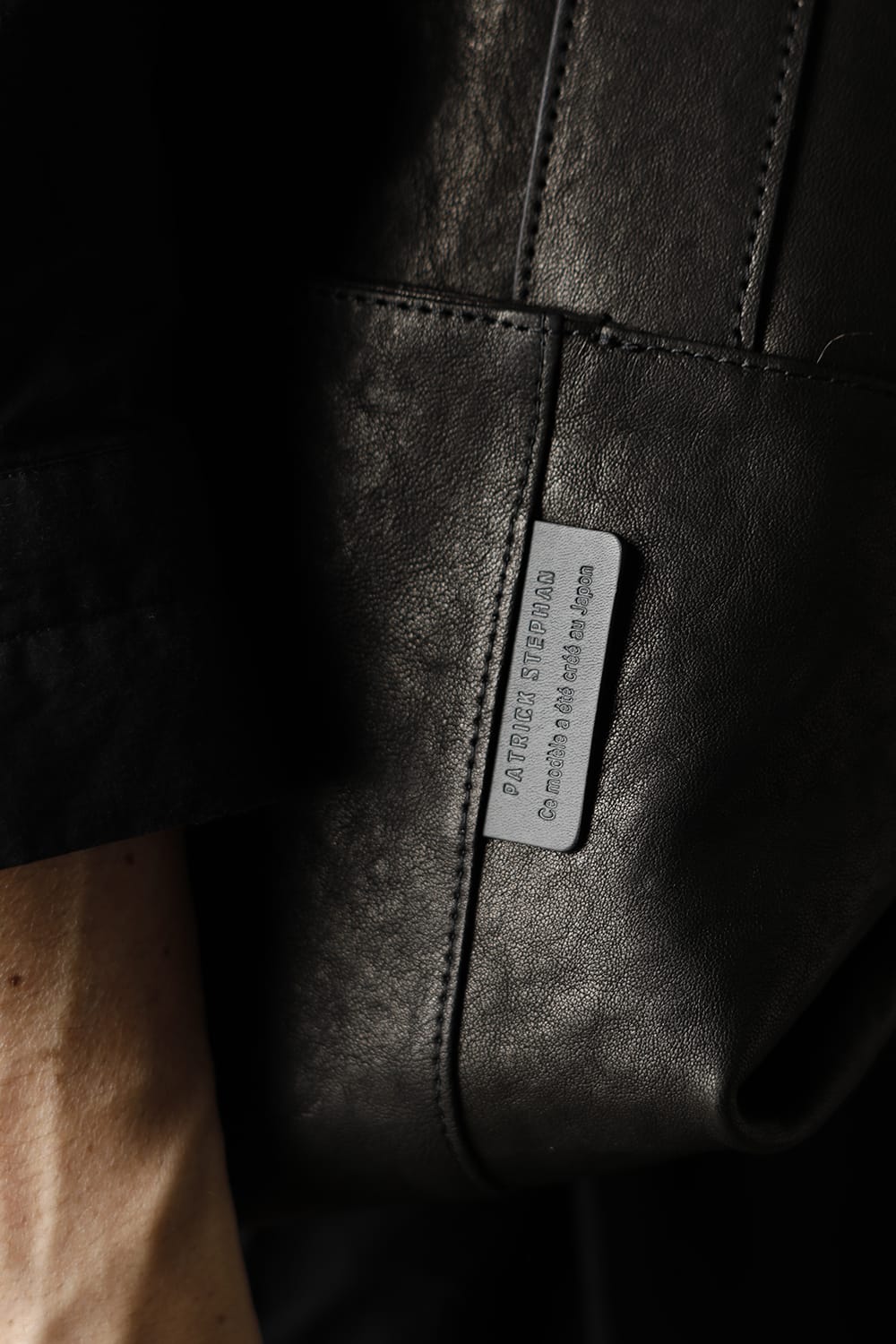 Leather tote 'thin & light' 2