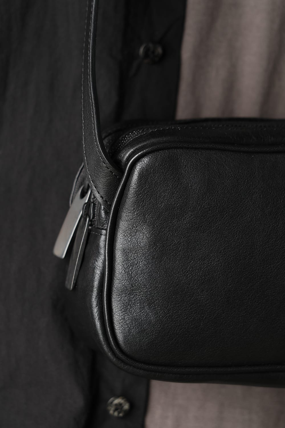 Leather shoulder bag 'double zip'