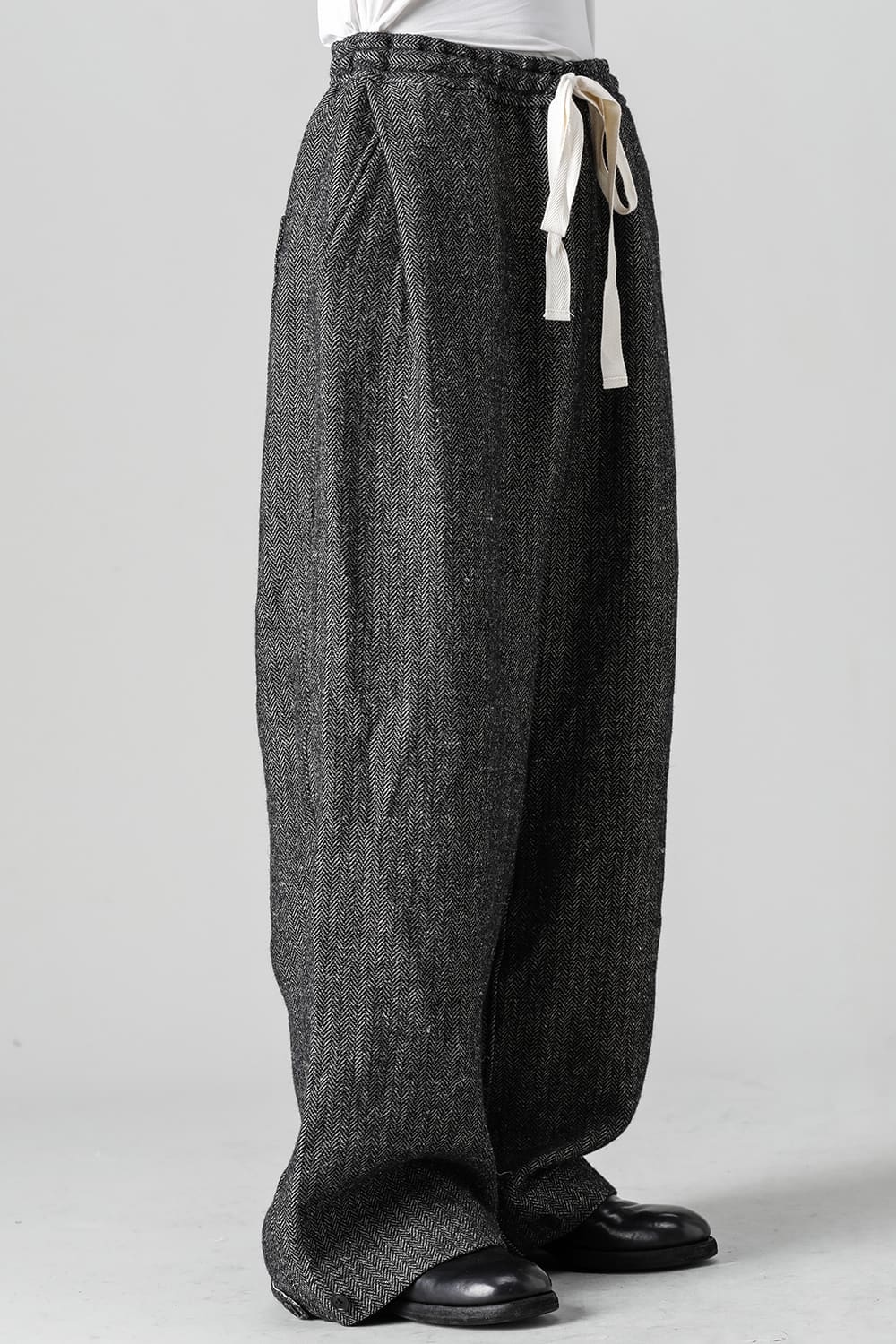 Wide String Trousers - Classic Herring Bone