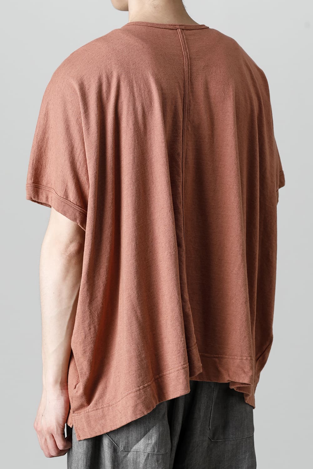 V NECK TEE RED BRICK