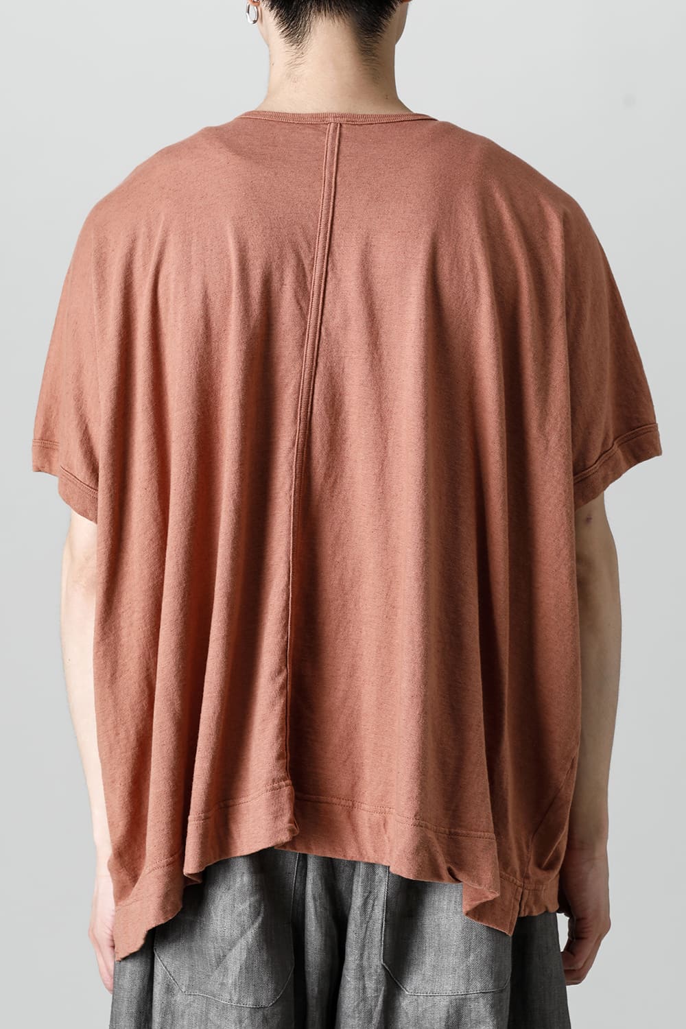 V NECK TEE RED BRICK