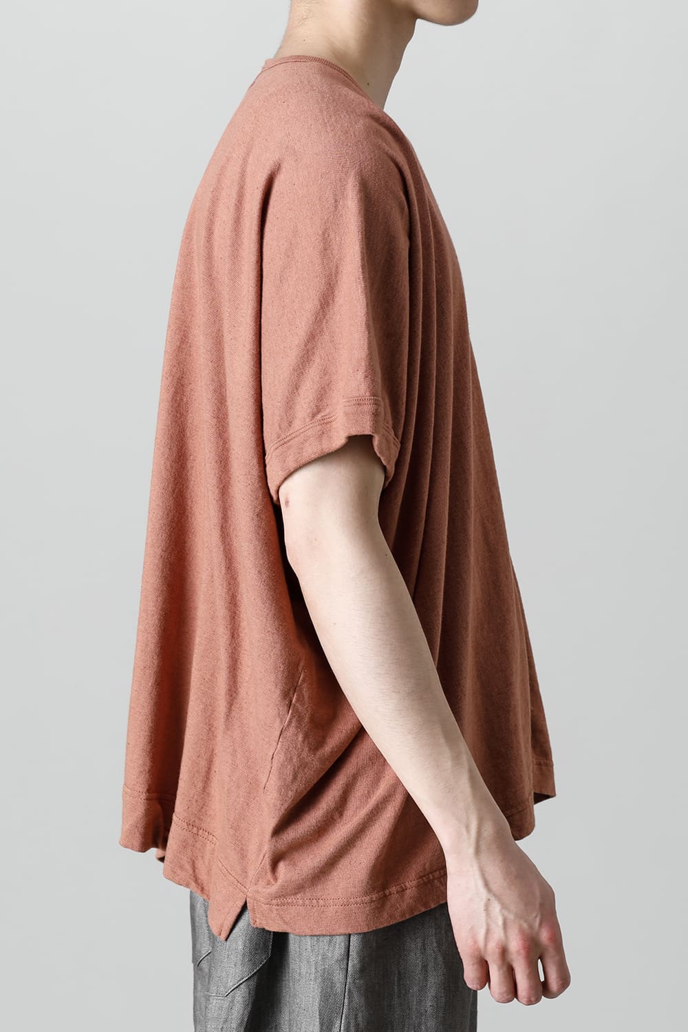 V NECK TEE RED BRICK