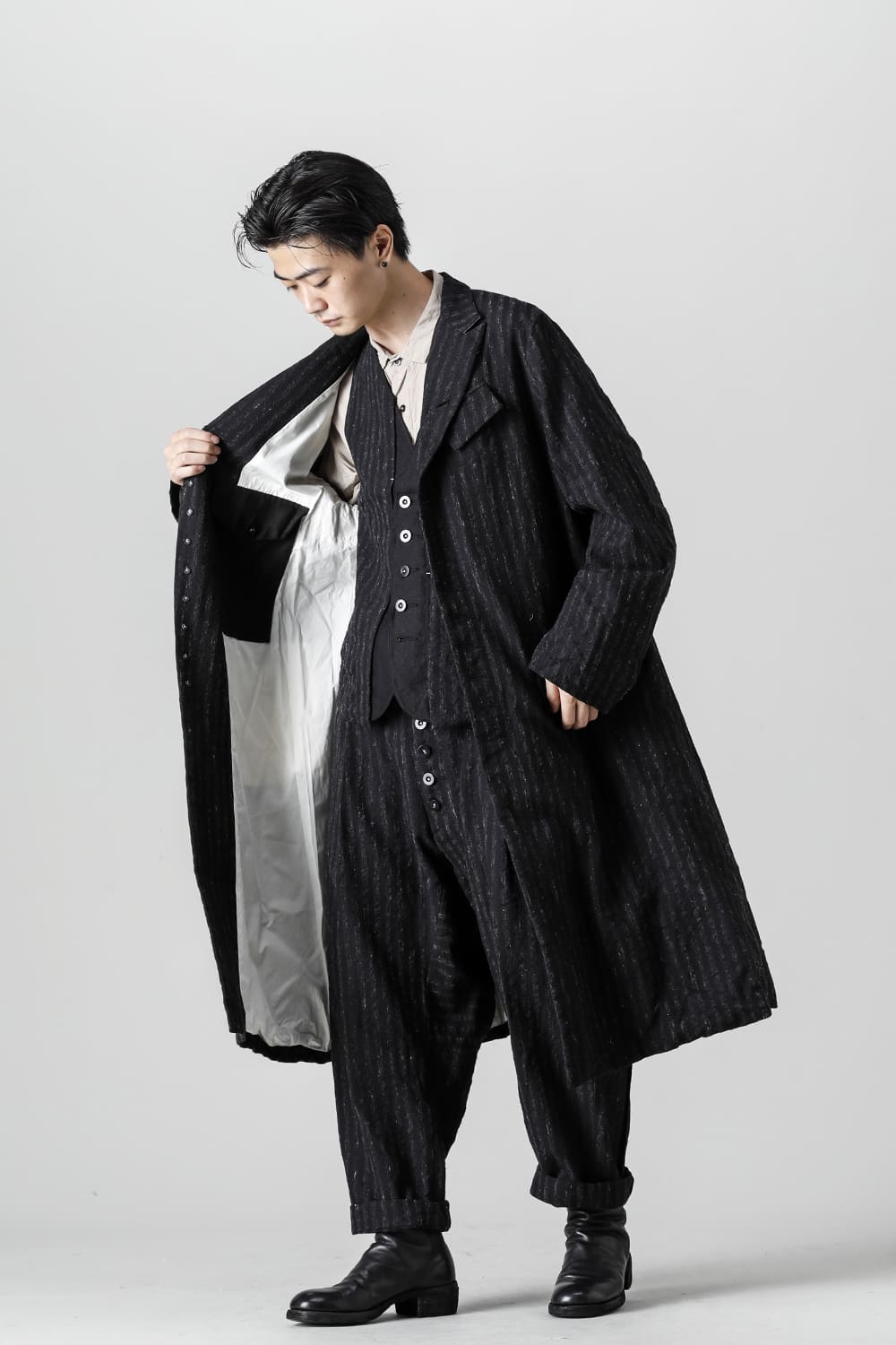 Old Coat - Blurred Stripe