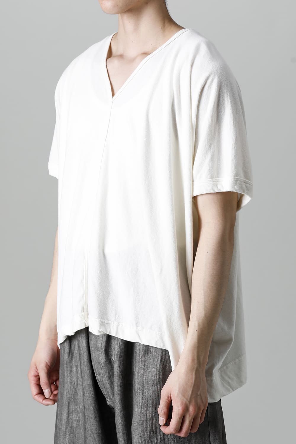 V NECK TEE KINARI