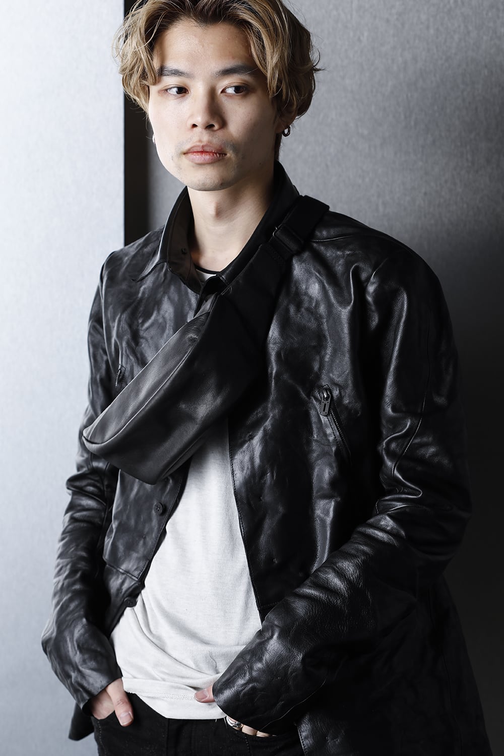 Leather small waist bag 'demi cercle' 19