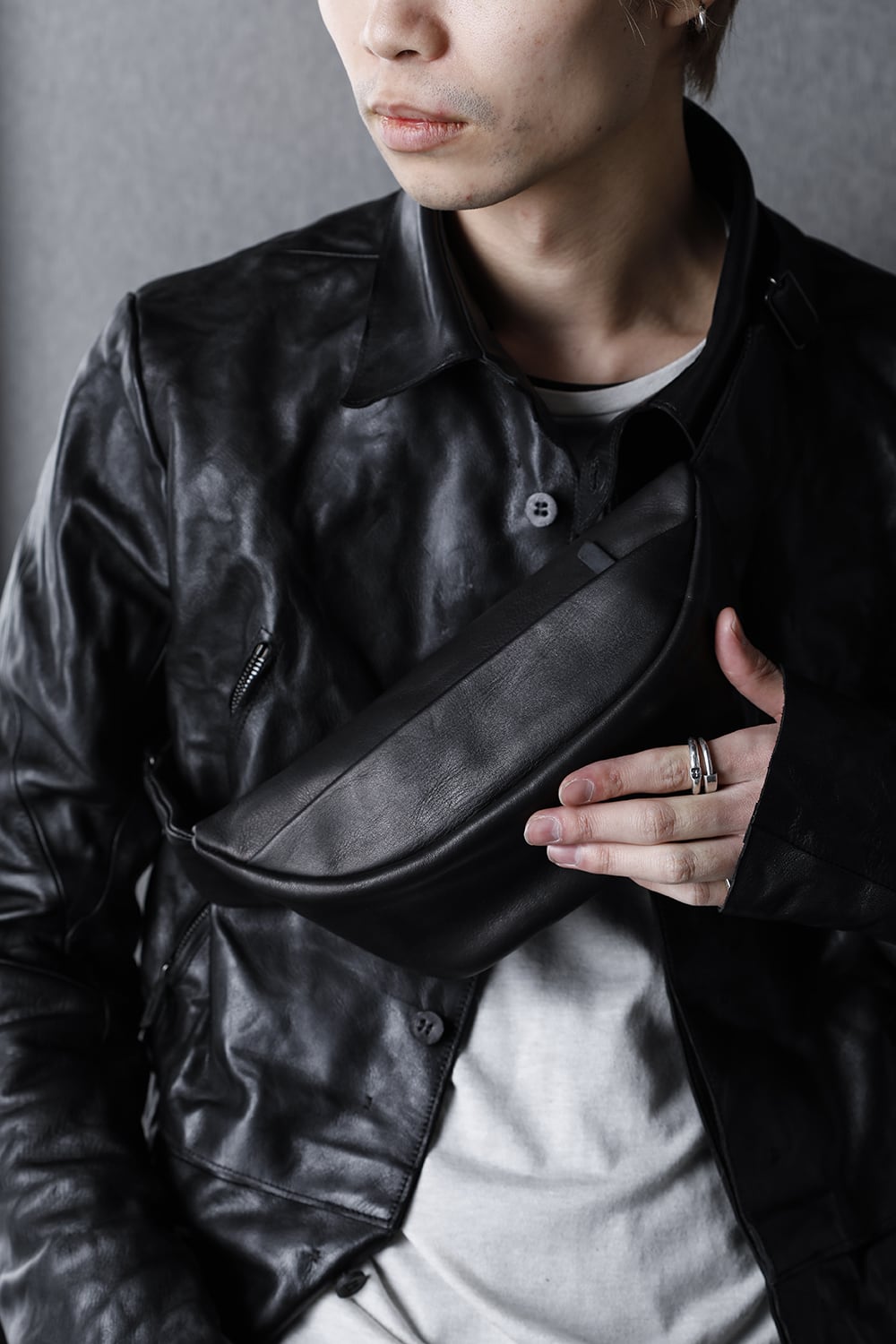 Leather small waist bag 'demi cercle' 19