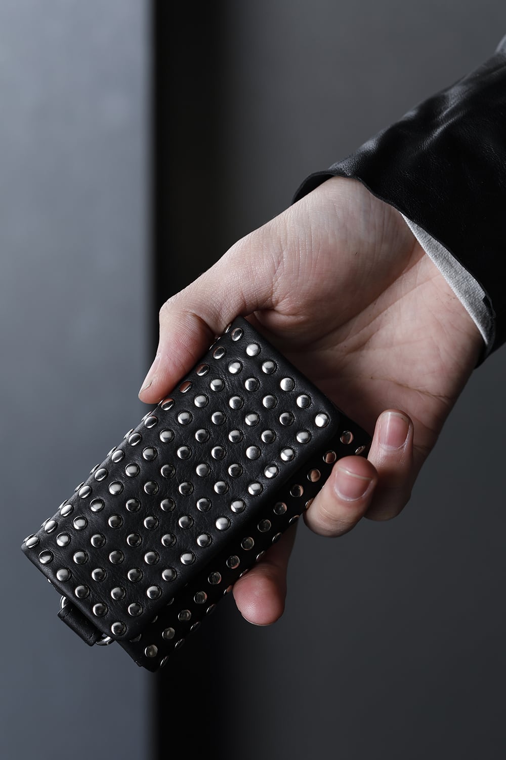 Leather key case 'all-studs' Silver