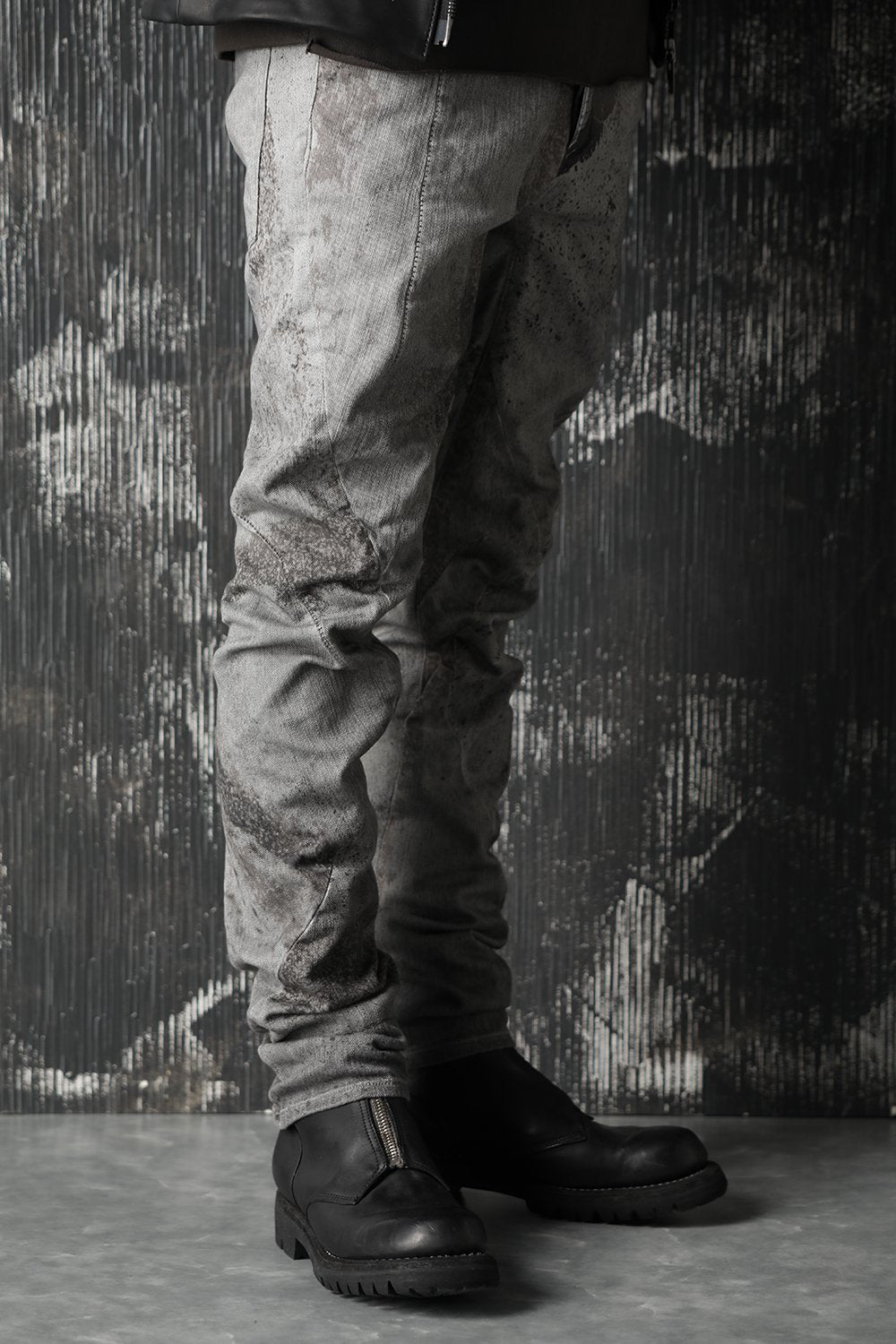 Over Cold Dye Print 3D Curved Slim Pants