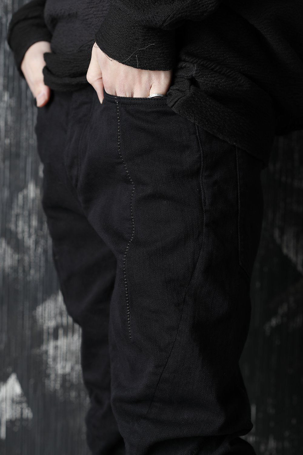 3D Curved Slim Pants (Solid Black)