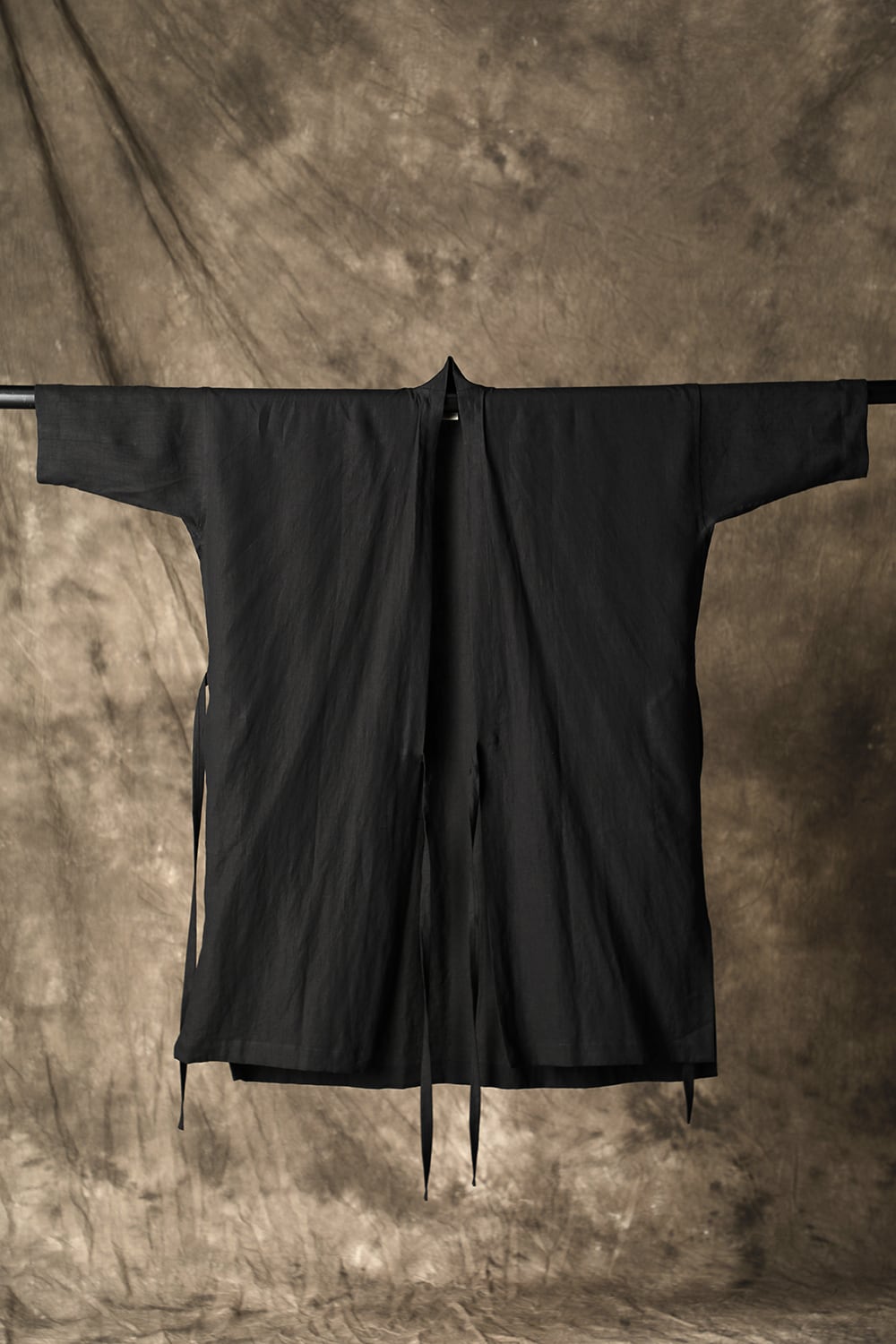 KIMONO#8 BLACK LINEN/PAPER CLOTH