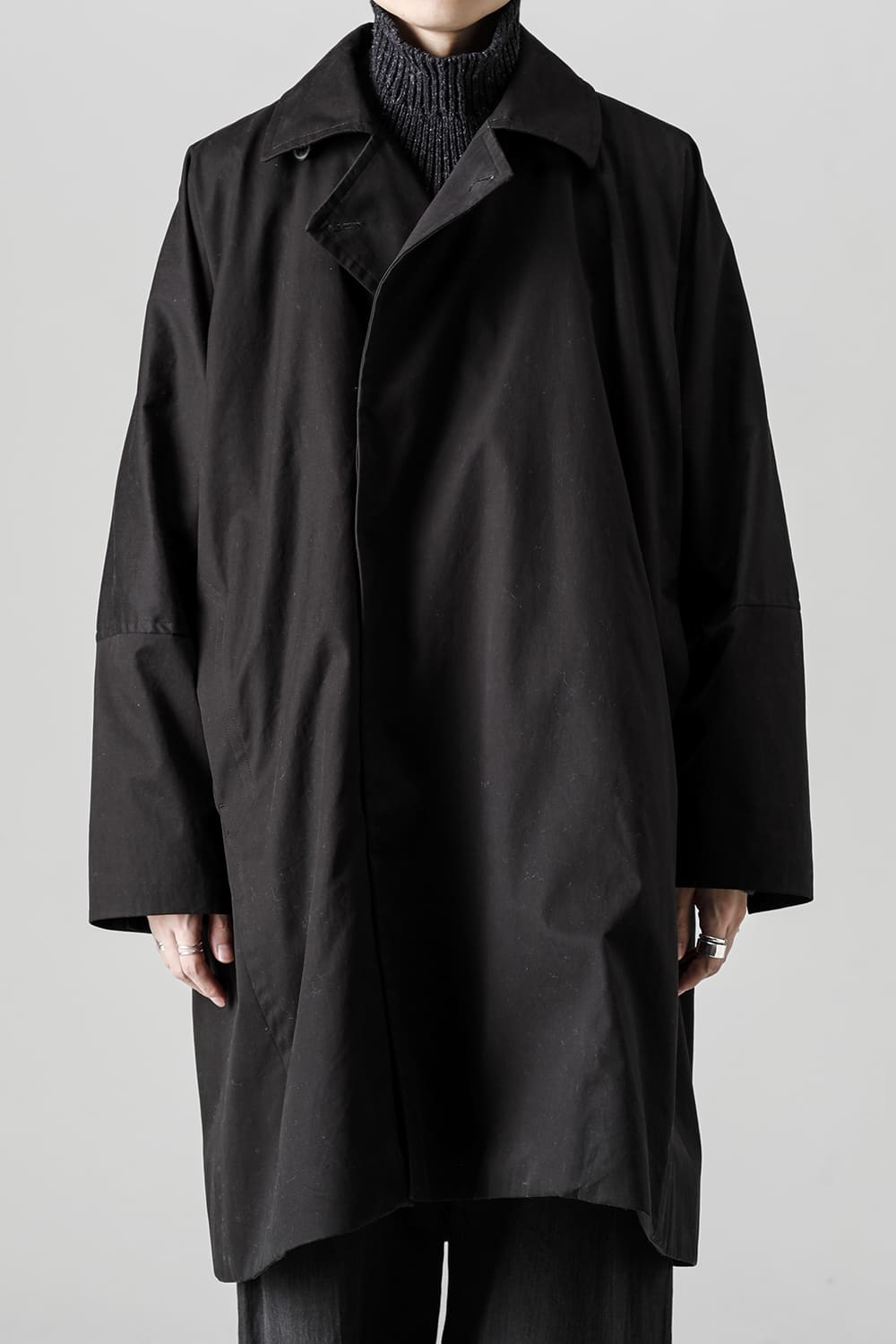 COAT#27 BLACK COATED TWILL