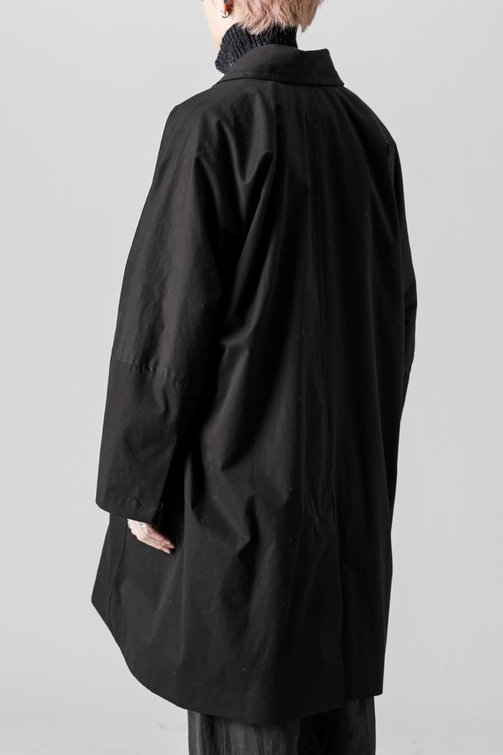 COAT#27 BLACK COATED TWILL