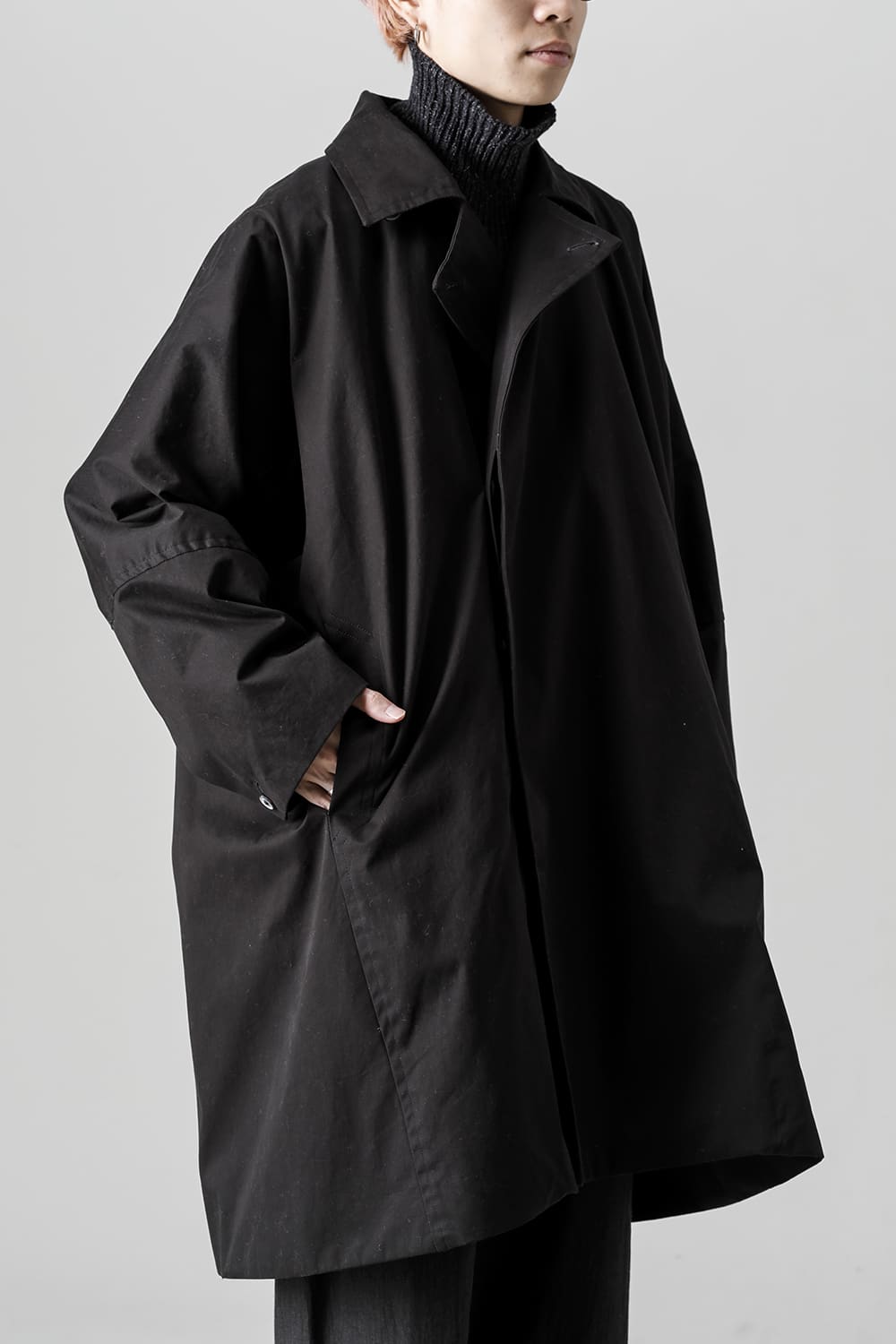 COAT#27 BLACK COATED TWILL