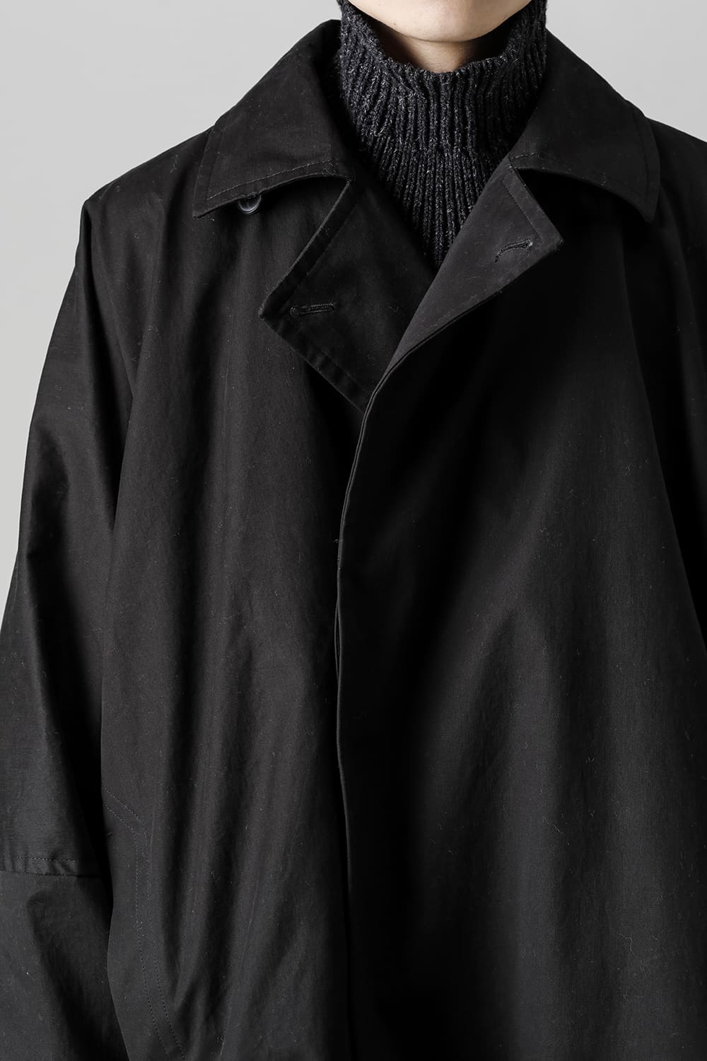 COAT#27 BLACK COATED TWILL