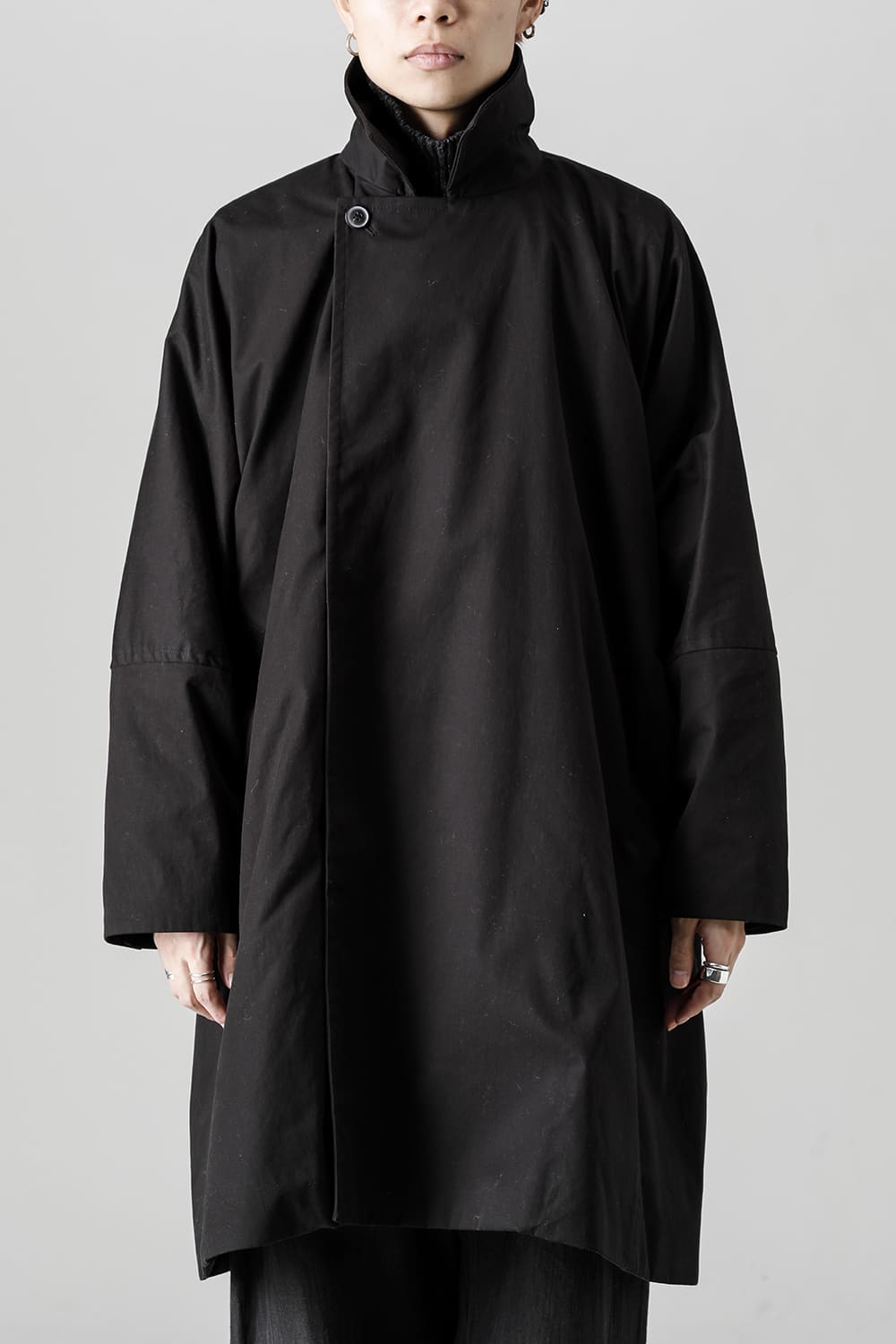 COAT#27 BLACK COATED TWILL