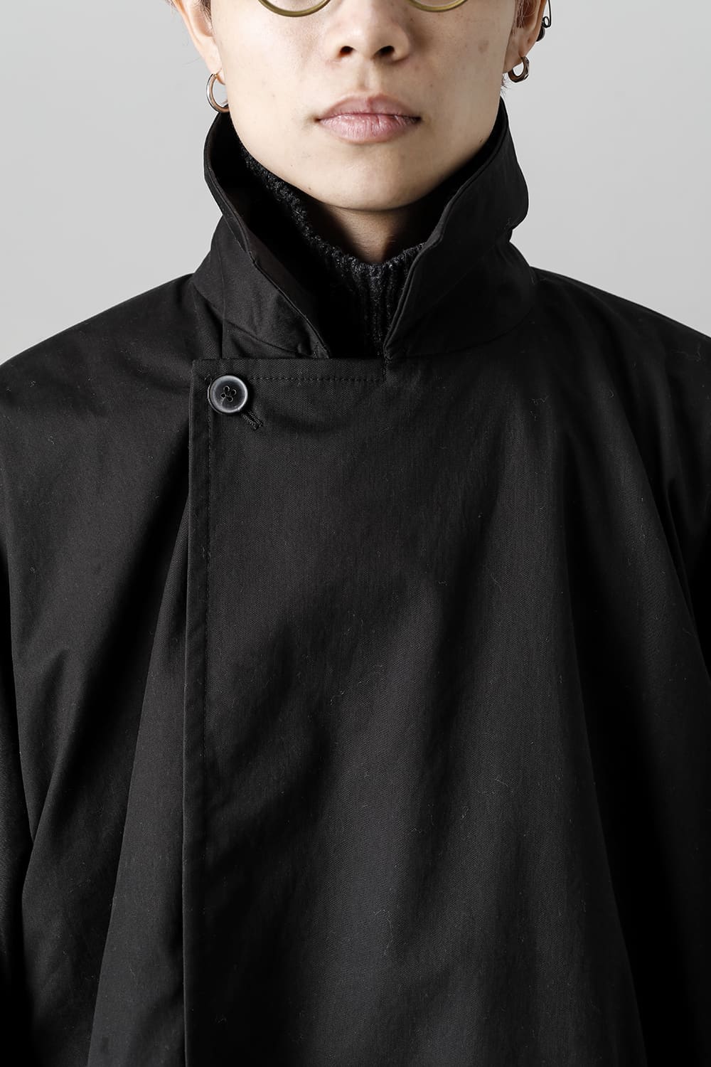 COAT#27 BLACK COATED TWILL