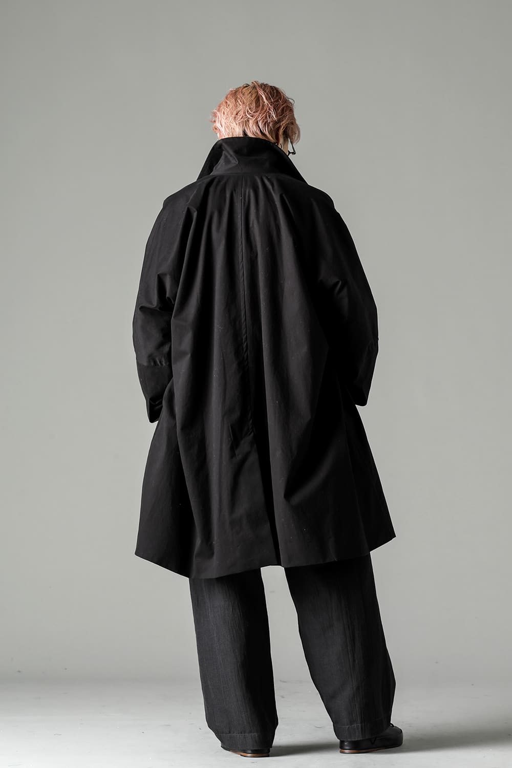 COAT#27 BLACK COATED TWILL