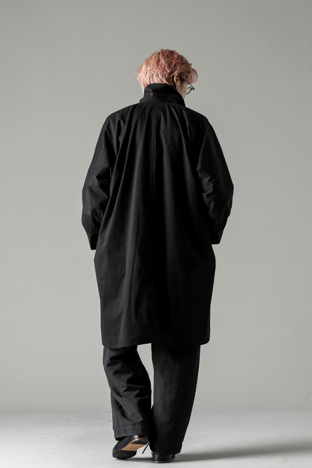 COAT#27 BLACK COATED TWILL