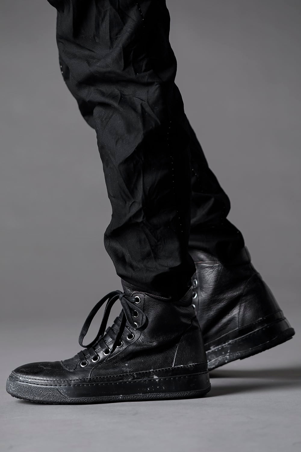 LEATHER SNEAKERS MOLDY BLACK