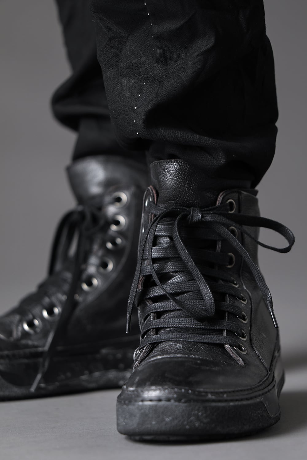 LEATHER SNEAKERS MOLDY BLACK