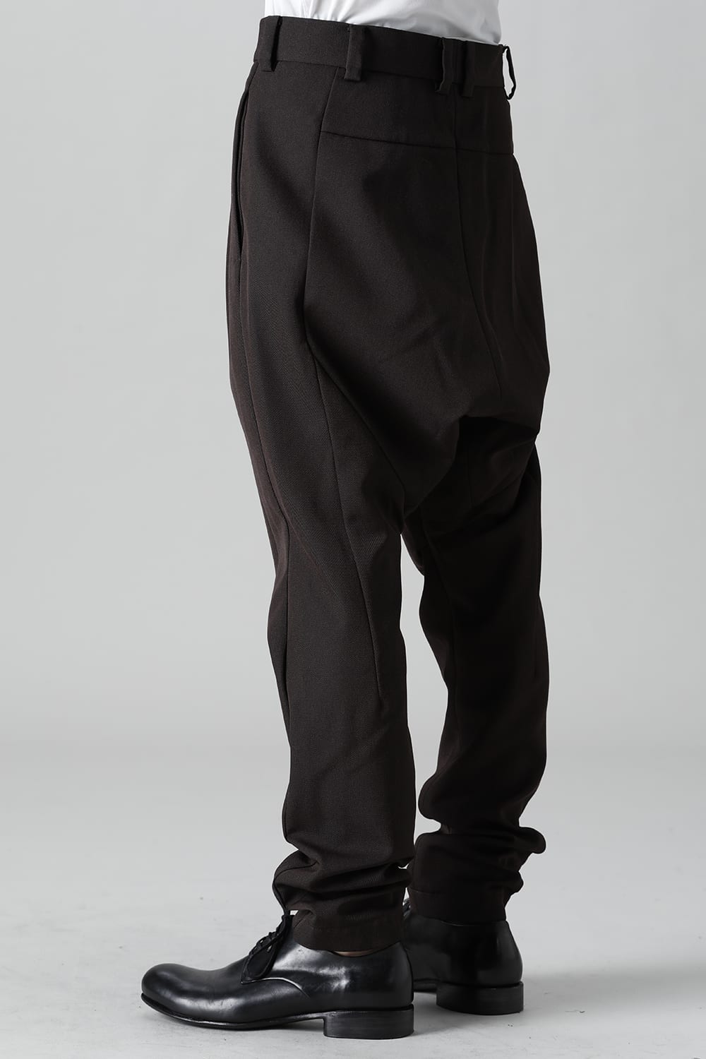 ドロップ クロッチパンツ スカルプチュア ウールギャバジン