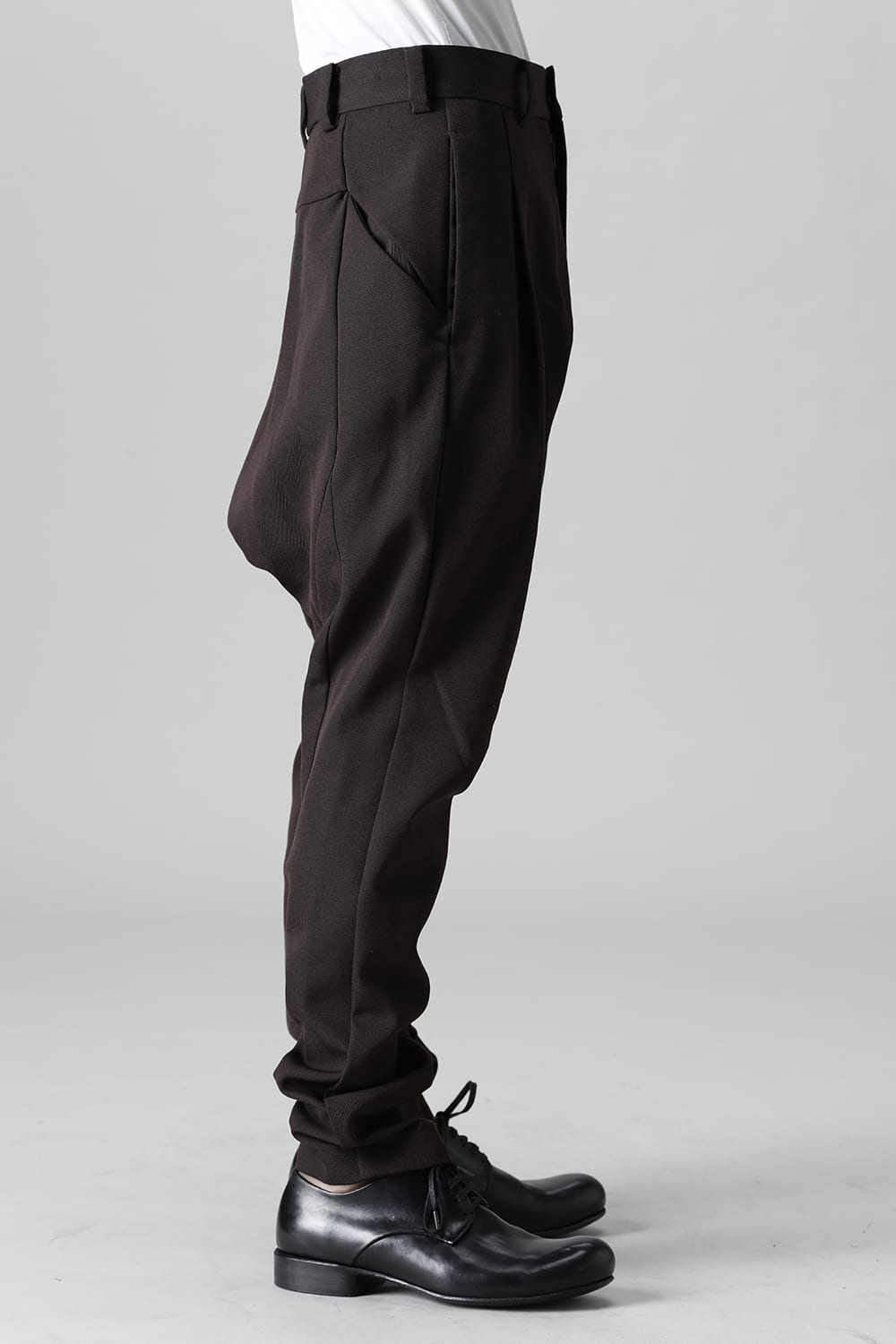 ドロップ クロッチパンツ スカルプチュア ウールギャバジン