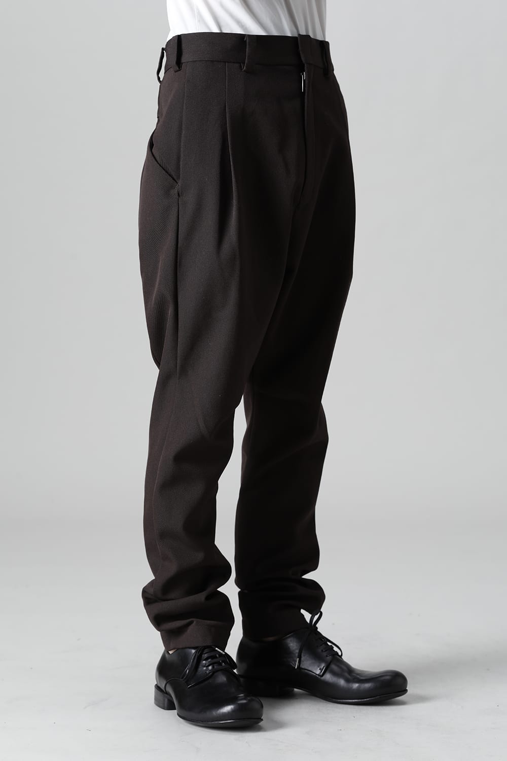 ドロップ クロッチパンツ スカルプチュア ウールギャバジン