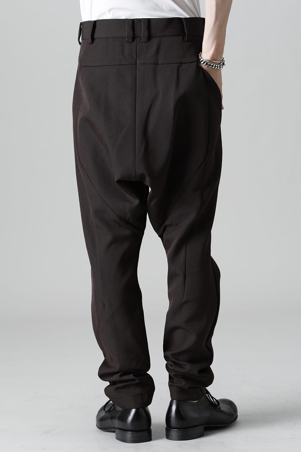 ドロップ クロッチパンツ スカルプチュア ウールギャバジン