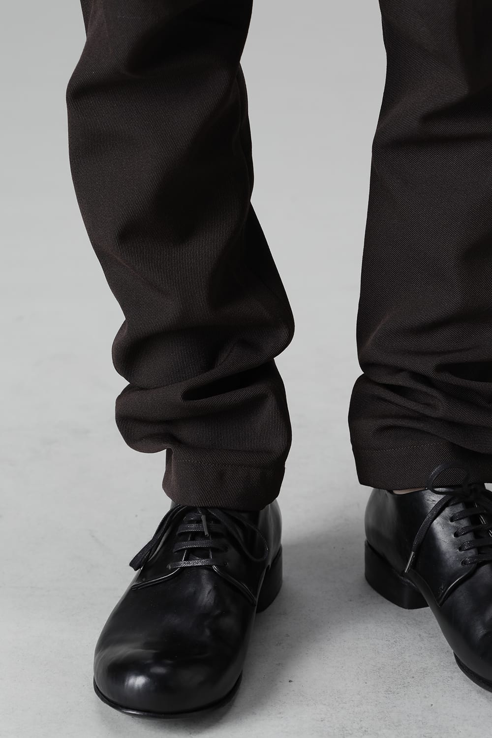 ドロップ クロッチパンツ スカルプチュア ウールギャバジン