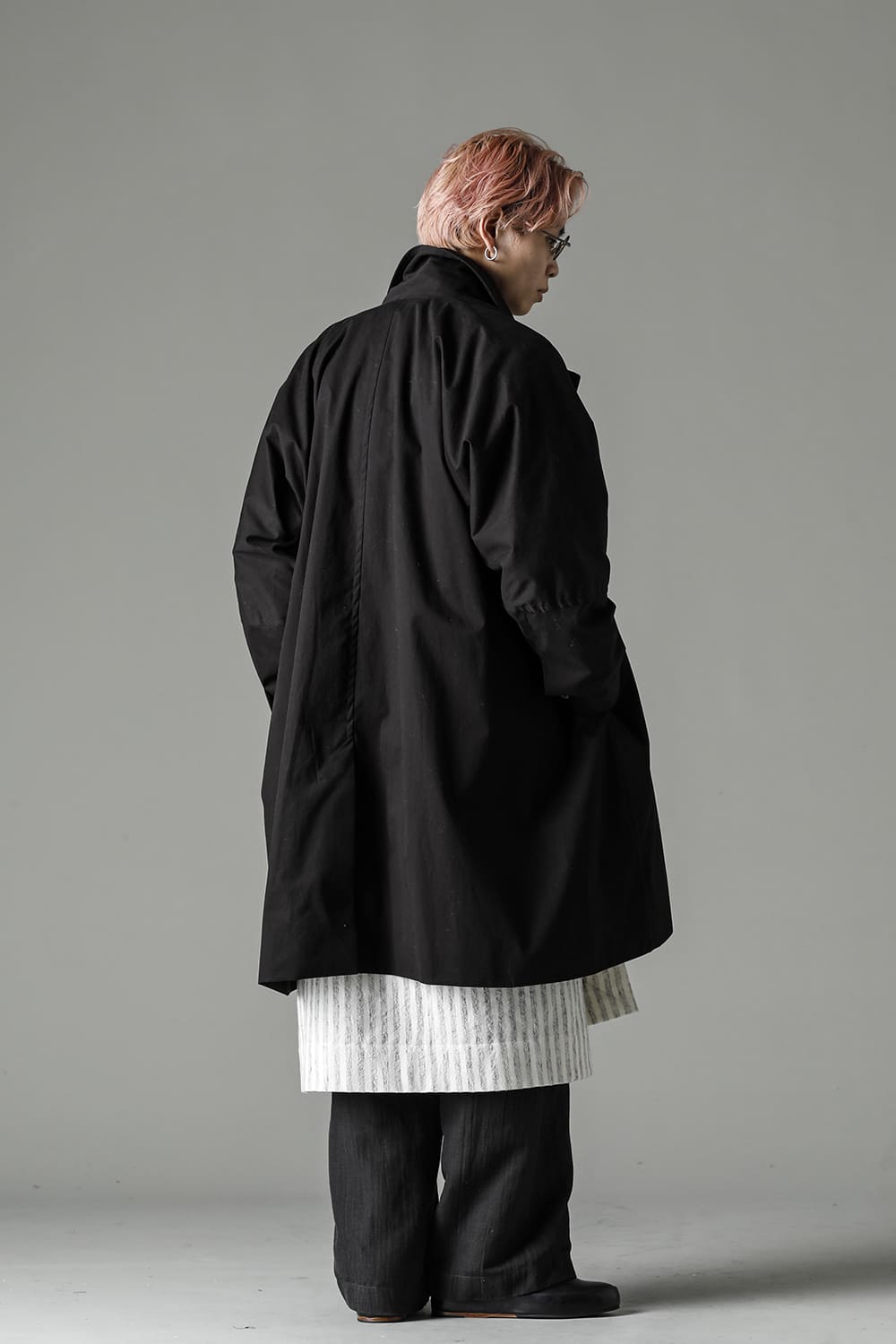 COAT#27 BLACK COATED TWILL