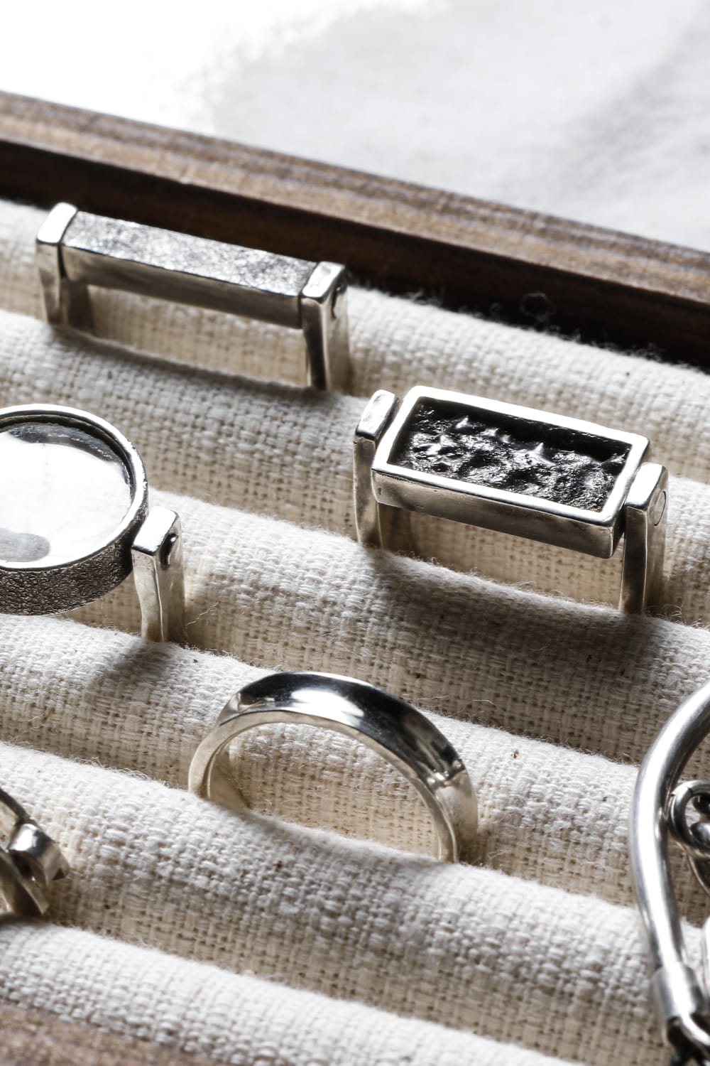 ディバース スクエア ピラーリング   - io-01-200