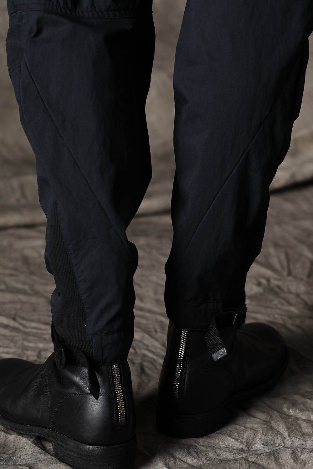 Salt-shrinkled NC Tapered Cropped Pants Black