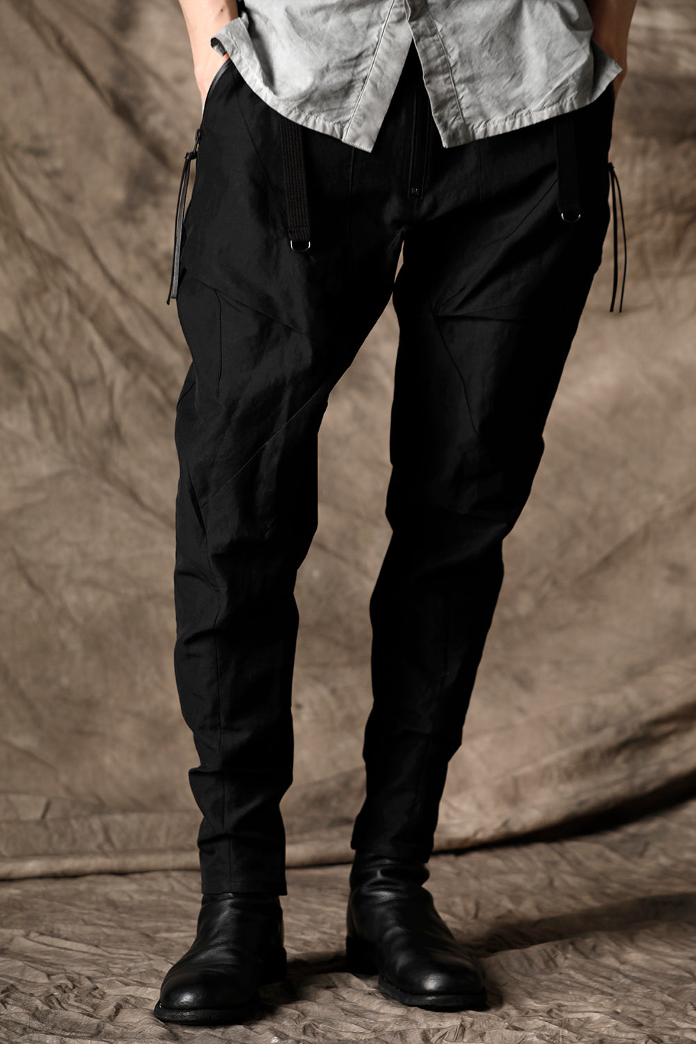 Dobby Minimalist Border Slim Tapered Pants