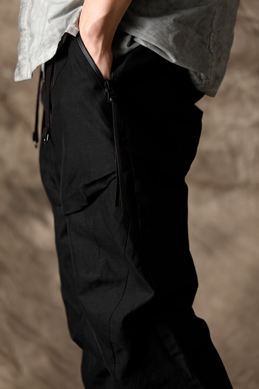 Dobby Minimalist Border Slim Tapered Pants