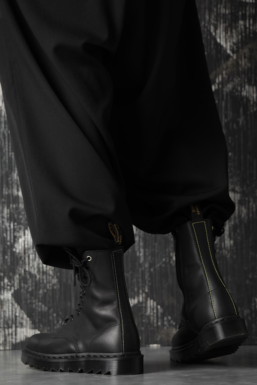 ドクターマーチン × ヨウジヤマモト ツイステッド ブーツ