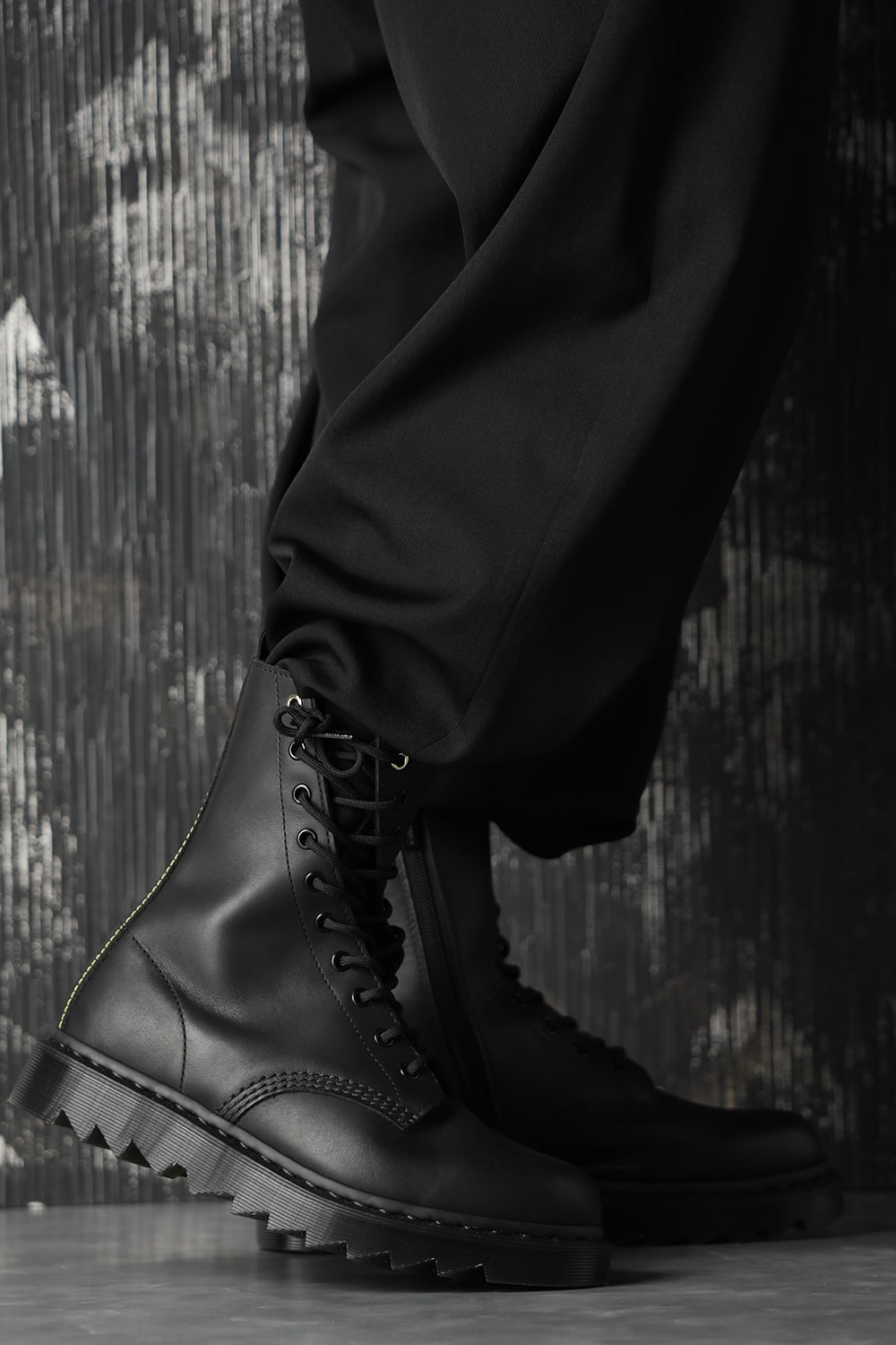 ドクターマーチン × ヨウジヤマモト ツイステッド ブーツ