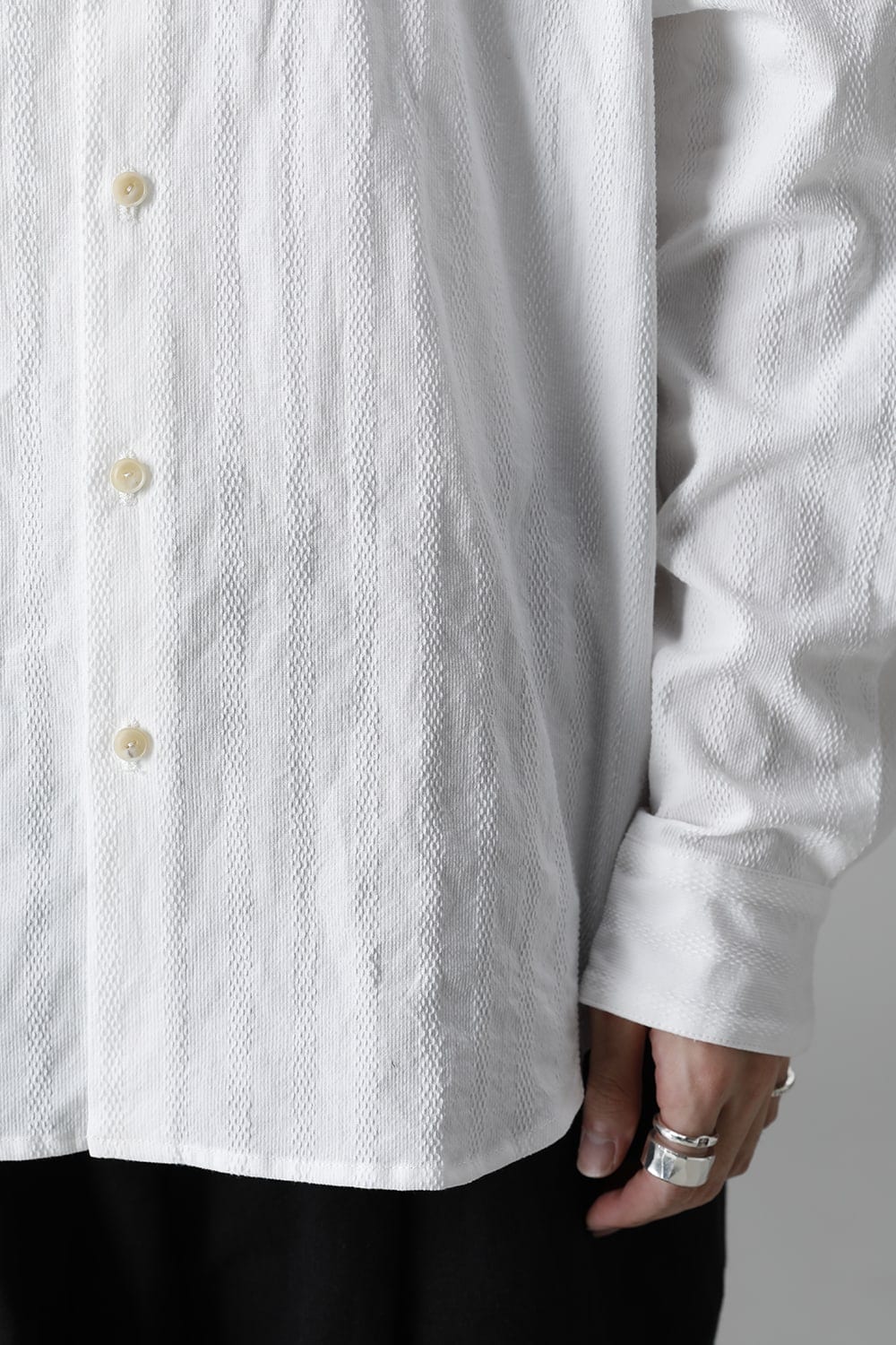 Woven Pattern Shirt-White