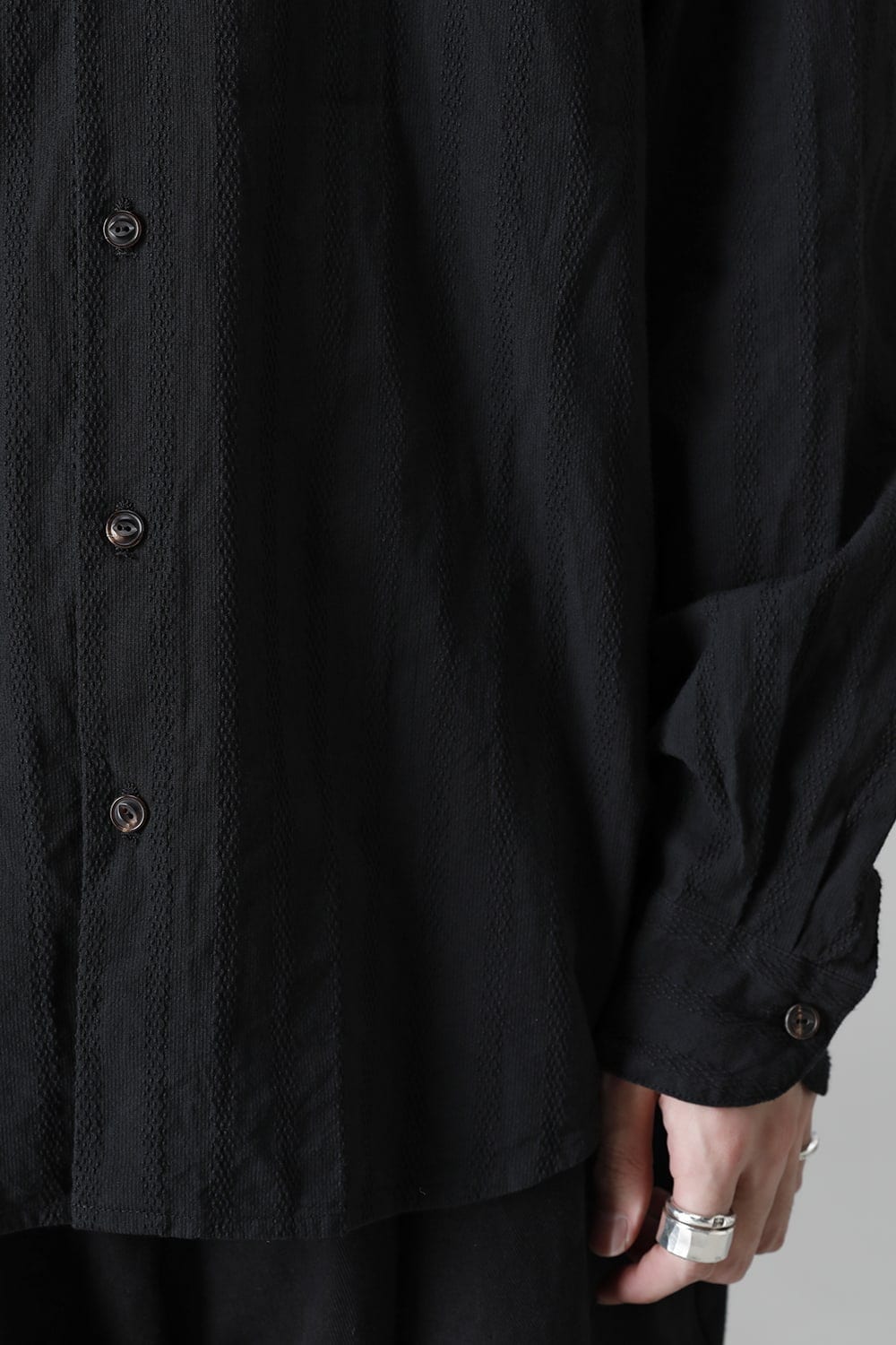 Woven Pattern Shirt-Black